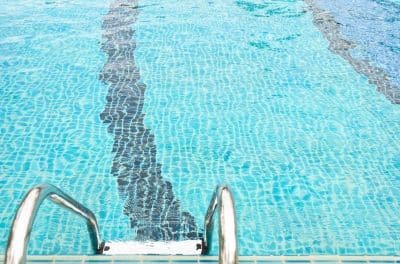 piscine-robot-piscine-choisir-conseils-nettoyage-bassin
