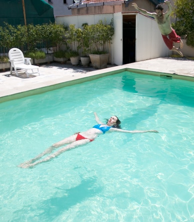 Faire chauffer et maintenir la chaleur de sa piscine hors sol en Avril 