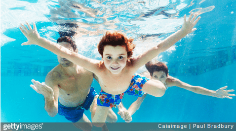 Quelles sont les consignes de sécurité pour les piscines recevant du public ?