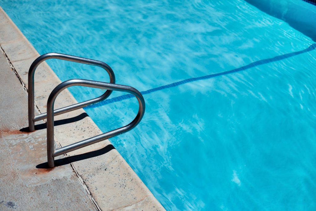 réparer une fuite piscine